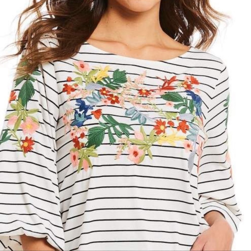 NWOT Gianni Bini Luna Striped Embroidered Floral Shift Balloon Sleeves